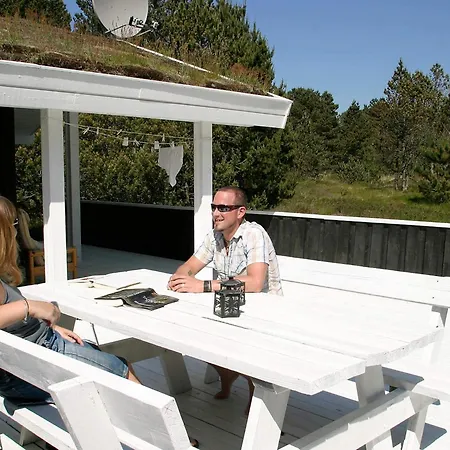 6 Person In Albaek-by Traum